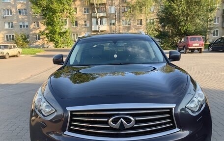 Infiniti QX70, 2014 год, 1 870 000 рублей, 3 фотография