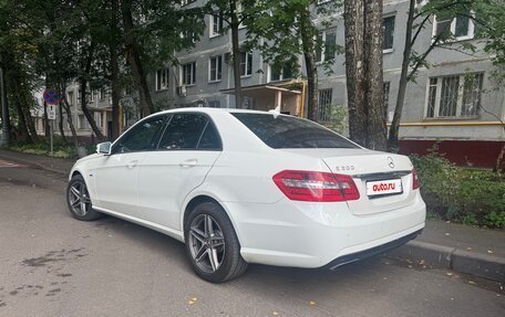 Mercedes-Benz E-Класс, 2011 год, 1 980 000 рублей, 11 фотография