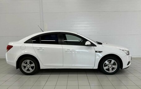 Chevrolet Cruze II, 2010 год, 720 000 рублей, 4 фотография