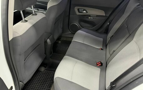 Chevrolet Cruze II, 2010 год, 720 000 рублей, 14 фотография