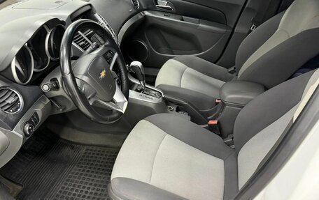 Chevrolet Cruze II, 2010 год, 720 000 рублей, 18 фотография