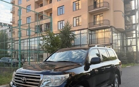 Toyota Land Cruiser 200, 2008 год, 2 850 000 рублей, 1 фотография