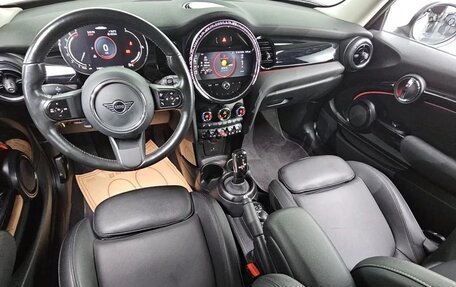 MINI Hatch, 2023 год, 1 658 000 рублей, 3 фотография