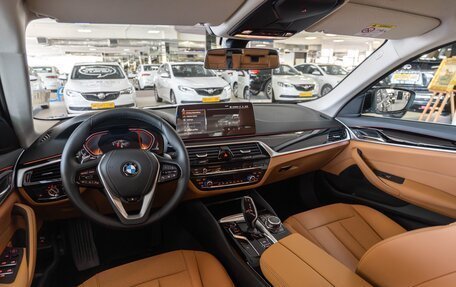 BMW 5 серия, 2022 год, 6 900 000 рублей, 14 фотография