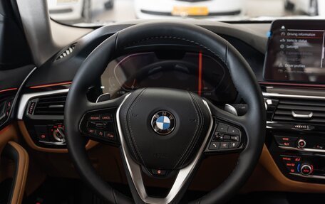 BMW 5 серия, 2022 год, 6 900 000 рублей, 27 фотография