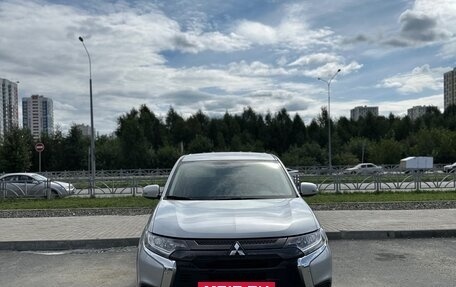 Mitsubishi Outlander, 2026 год, 2 400 000 рублей, 2 фотография