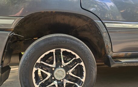 Toyota Land Cruiser 100 рестайлинг 2, 2004 год, 1 800 000 рублей, 17 фотография