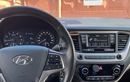 Hyundai Solaris II рестайлинг, 2018 год, 1 400 000 рублей, 6 фотография
