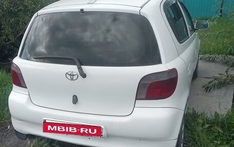 Toyota Vitz, 2001 год, 390 000 рублей, 3 фотография