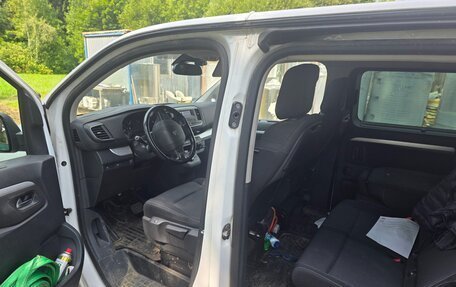 Peugeot Traveller I, 2020 год, 2 800 000 рублей, 6 фотография