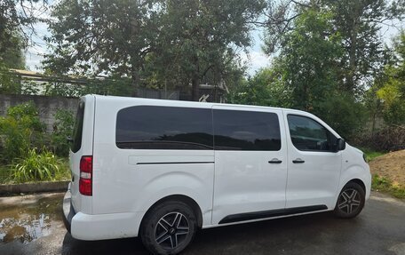 Peugeot Traveller I, 2020 год, 2 800 000 рублей, 3 фотография