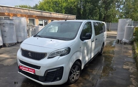 Peugeot Traveller I, 2020 год, 2 800 000 рублей, 2 фотография