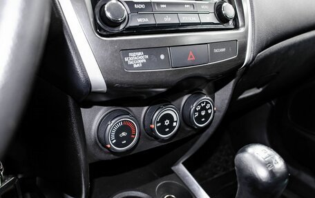 Mitsubishi ASX I рестайлинг, 2013 год, 1 250 000 рублей, 17 фотография