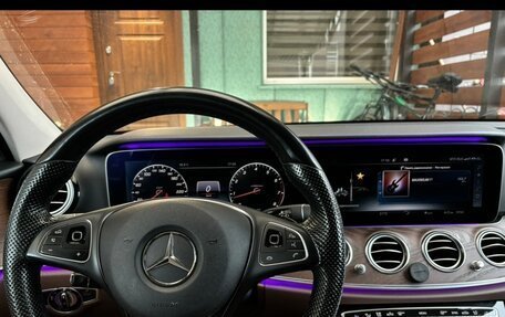 Mercedes-Benz E-Класс, 2016 год, 2 300 000 рублей, 5 фотография