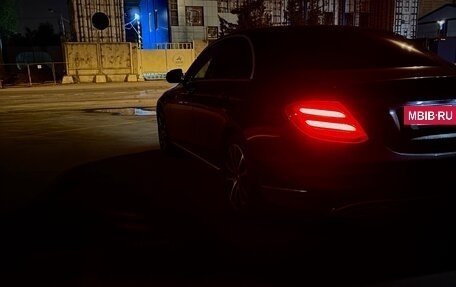 Mercedes-Benz E-Класс, 2016 год, 2 300 000 рублей, 9 фотография