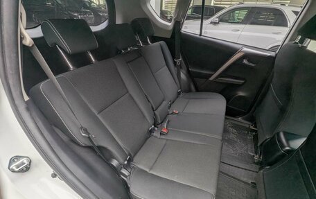 Toyota RAV4, 2019 год, 2 147 000 рублей, 12 фотография