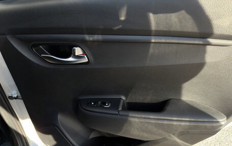 KIA Rio IV, 2021 год, 1 800 000 рублей, 11 фотография