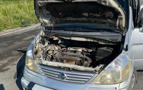 Nissan Serena II, 2000 год, 550 000 рублей, 10 фотография