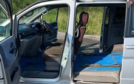 Nissan Serena II, 2000 год, 550 000 рублей, 11 фотография