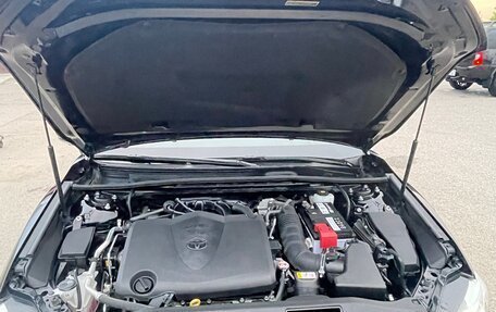 Toyota Camry, 2019 год, 3 300 000 рублей, 2 фотография