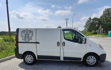 Renault Trafic, 2009 год, 850 000 рублей, 2 фотография