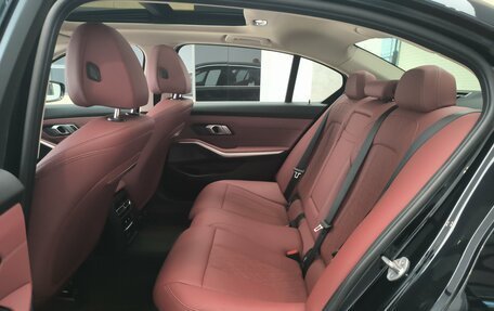 BMW 3 серия, 2024 год, 4 750 000 рублей, 26 фотография