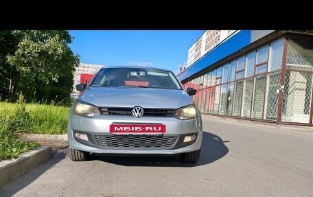 Volkswagen Polo VI (EU Market), 2010 год, 573 000 рублей, 3 фотография