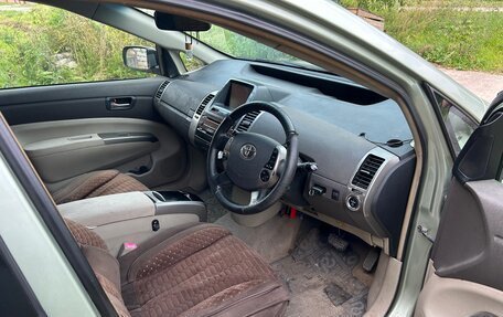 Toyota Prius, 2006 год, 495 000 рублей, 8 фотография