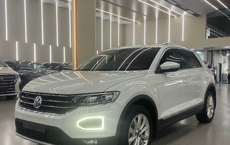 Volkswagen T-Roc I, 2025 год, 1 897 000 рублей, 1 фотография
