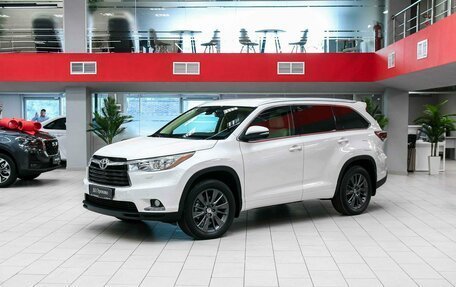Toyota Highlander III, 2014 год, 2 590 000 рублей, 1 фотография