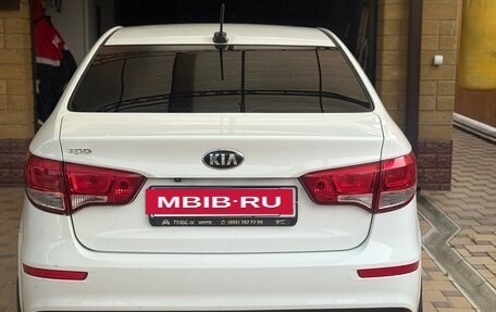 KIA Rio III рестайлинг, 2017 год, 900 000 рублей, 3 фотография