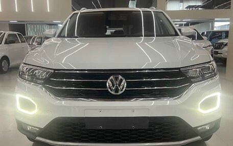 Volkswagen T-Roc I, 2025 год, 1 897 000 рублей, 2 фотография