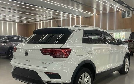 Volkswagen T-Roc I, 2025 год, 1 897 000 рублей, 3 фотография