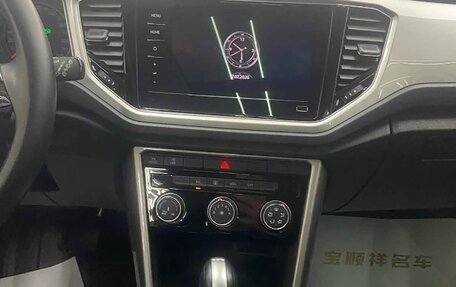 Volkswagen T-Roc I, 2025 год, 1 897 000 рублей, 7 фотография