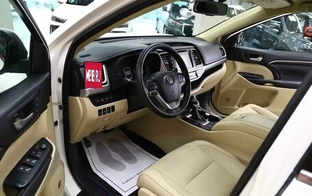 Toyota Highlander III, 2014 год, 2 590 000 рублей, 6 фотография