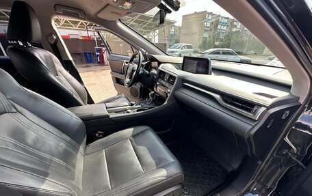Lexus RX IV рестайлинг, 2018 год, 3 900 000 рублей, 16 фотография