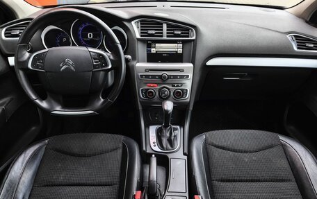 Citroen C4 II рестайлинг, 2018 год, 1 049 000 рублей, 6 фотография