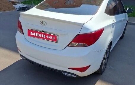 Hyundai Solaris II рестайлинг, 2016 год, 1 000 000 рублей, 5 фотография