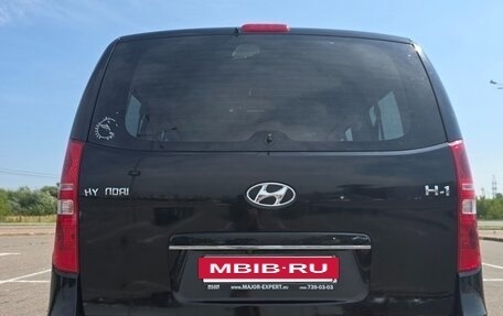 Hyundai H-1 II рестайлинг, 2019 год, 1 995 000 рублей, 4 фотография