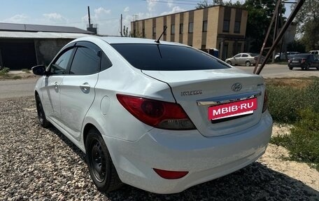 Hyundai Solaris II рестайлинг, 2012 год, 625 000 рублей, 4 фотография