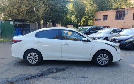 KIA Rio IV, 2021 год, 1 450 000 рублей, 2 фотография