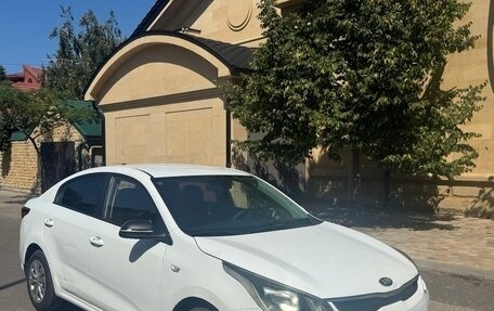 KIA Rio IV, 2017 год, 600 000 рублей, 2 фотография