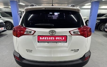 Toyota RAV4, 2013 год, 1 985 000 рублей, 6 фотография