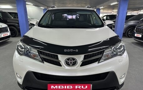 Toyota RAV4, 2013 год, 1 985 000 рублей, 2 фотография