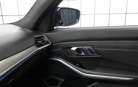 BMW 3 серия, 2019 год, 3 099 000 рублей, 21 фотография