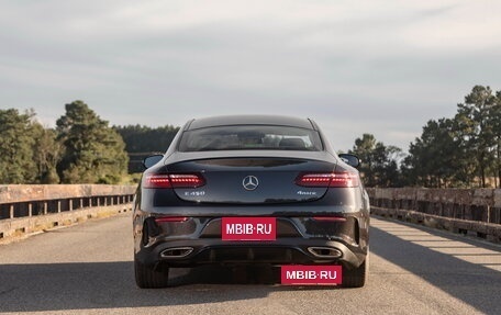 Mercedes-Benz E-Класс, 2021 год, 3 998 000 рублей, 4 фотография