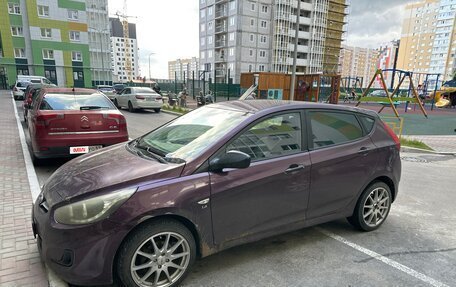 Hyundai Solaris II рестайлинг, 2011 год, 485 000 рублей, 1 фотография