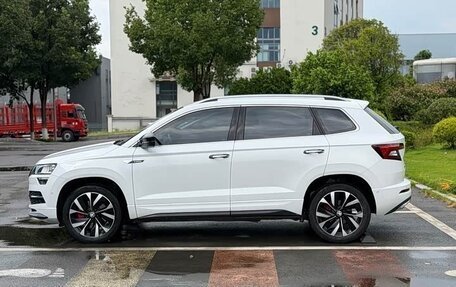 Skoda Karoq I, 2023 год, 2 520 000 рублей, 2 фотография