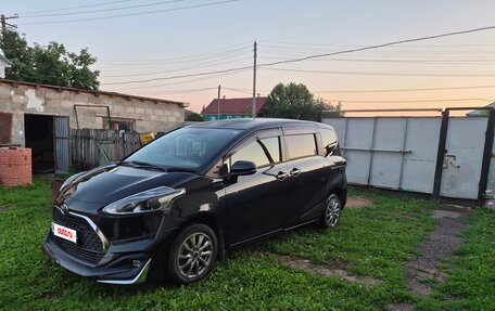 Toyota Sienta II, 2020 год, 1 700 000 рублей, 2 фотография