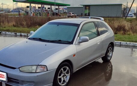Mitsubishi Mirage VI рестайлинг, 1996 год, 160 000 рублей, 3 фотография